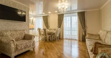 Appartement 4 chambres dans Kopishche, Bélarus