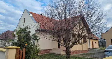 4 room house in Sagvar, Hungary