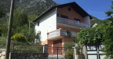 5 bedroom house in Dobrota, Montenegro