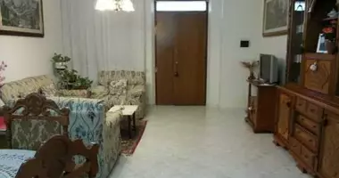 Wohnung 8 Zimmer in Terni, Italien