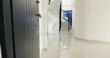 Villa Villa de 4 habitaciones con aparcamiento, con la piscina, con vistas a las montañas en Alanya, Turquía