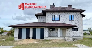 Casa 5 habitaciones en Karobcycy, Bielorrusia