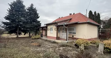 3 room house in Tapioszele, Hungary
