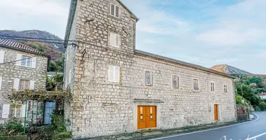 Villa 4 bedrooms in Kotor, Montenegro