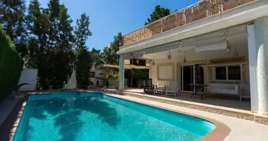 4 bedroom house in Paramali Municipality, Cyprus