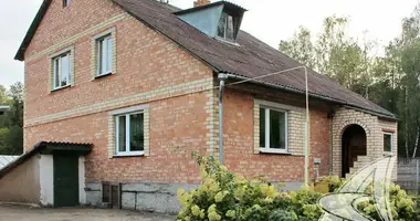 Casa en Novyja Lyscycy, Bielorrusia