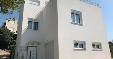 Haus 4 Zimmer in Sutomore, Montenegro