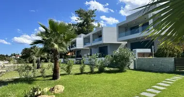 Villa 4 bedrooms in Pefkochori, Greece