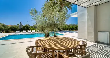 Haus 4 Schlafzimmer in Peyia, Zypern
