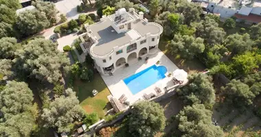 Villa  con Balcón, con Piscina privada, con Barbacoa en Kazafani, Chipre del Norte