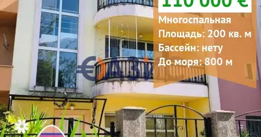 Квартира 4 спальни в Несебр, Болгария