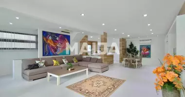 Villa 12 Zimmer mit Möbliert, mit Klimaanlage, mit guter Zustand in Phuket, Thailand