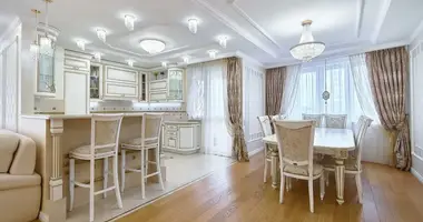 Apartamento 3 habitaciones en Minsk, Bielorrusia