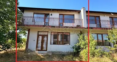 Дом 4 комнаты в Poroy, Болгария