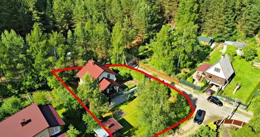 Casa en Astrasyckaharadocki siel ski Saviet, Bielorrusia