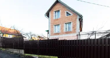 Maison dans Astrosycki siel ski Saviet, Biélorussie