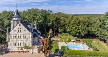 Château dans Poitiers, France