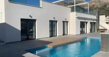 Villa  mit Terrasse, mit Garage, mit Am Meer in Benidorm, Spanien