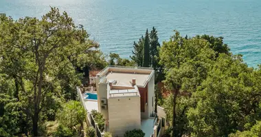 Villa 4 rooms with garden view in Sustas, Montenegro