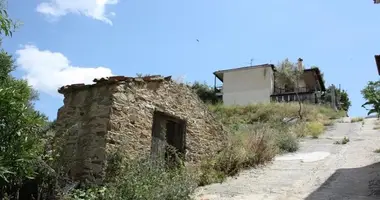 Terrain dans Pyrgadikia, Grèce