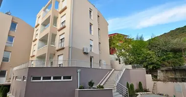 Wohnung 2 Schlafzimmer in Tivat, Montenegro