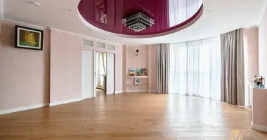 Apartamento 4 habitaciones en Minsk, Bielorrusia