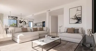 3 bedroom apartment in Estepona, Spain