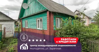 Haus in Maladsetschna, Belarus
