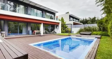 Villa 3 chambres avec Climatiseur, avec Terrasse, avec Piscine dans Rio de Mouro, Portugal