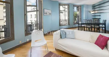 2 bedroom apartment in Paris, France