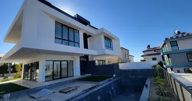 Villa 2 habitaciones con Doble acristalamiento, con Balcón, con Vistas al mar en Mahmutlar, Turquía