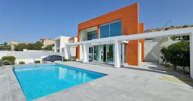 Villa 5 bedrooms in koinoteta mouttagiakas, Cyprus