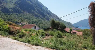 Grundstück in Risan, Montenegro
