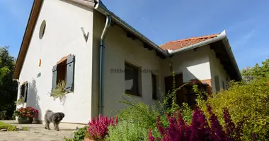 6 room house in Kecskemeti jaras, Hungary