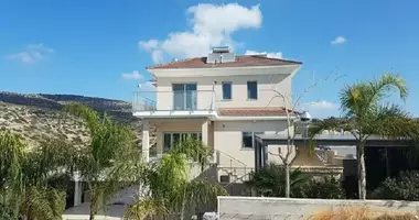 Villa 1 Zimmer mit Meerblick, mit Schwimmbad, mit Stadtblick in Gemeinde Germasogeia, Cyprus