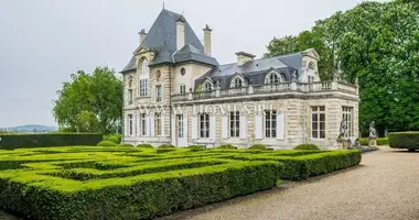 Castillo 6 habitaciones en Saint-Germain, Francia