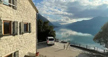 Villa 6 bedrooms with Sea view, with Garage in Kotor, Montenegro