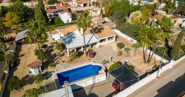 Villa  mit Parkplatz, mit Terrasse, mit Garten in l Alfas del Pi, Spanien