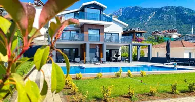 Villa 5 habitaciones con Aire acondicionado, con Vista a la montaña, con Calefacción central en Karakecililer, Turquía