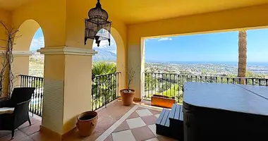 3 bedroom apartment in Benahavis, Spain