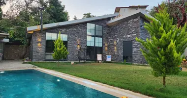Villa 5 chambres dans Oba, Turquie
