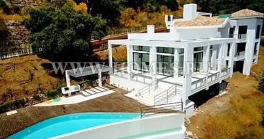 Villa 6 bedrooms with Furnitured, with Sea view, with Garage in Marbella, Spain