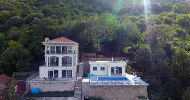 Villa  mit Terrasse in Kotor, Montenegro