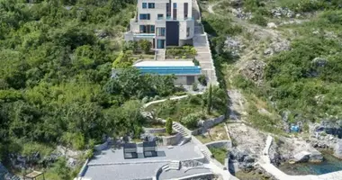 Villa 5 bedrooms with Sea view, with Garage in Tivat, Montenegro
