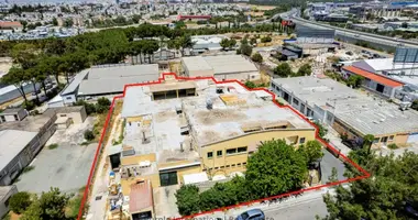 Склад 2 850 м² в Строволос, Кипр