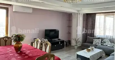 Apartamento 4 habitaciones en Ereván, Armenia