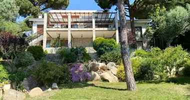 Villa  mit Meerblick, mit Terrasse, mit Garten in Niederampurien, Spanien