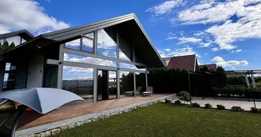 Casa 3 habitaciones en Tivat, Montenegro