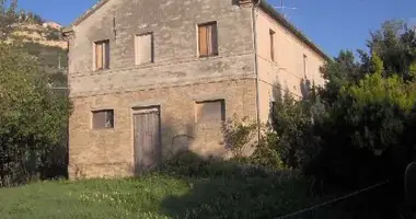 9 room house in Ripatransone, Italy