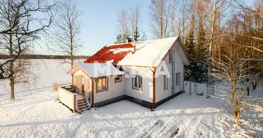 3 bedroom house in Lapinjaervi, Finland